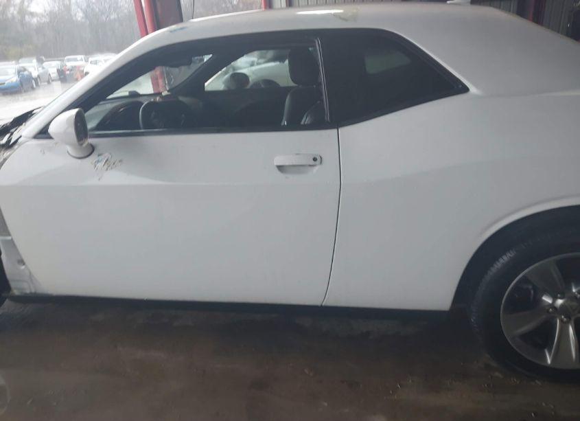 Photo 14 of 2016 Dodge Challenger SXT PLUS (VIN 2C3CDZAGXGH264855)