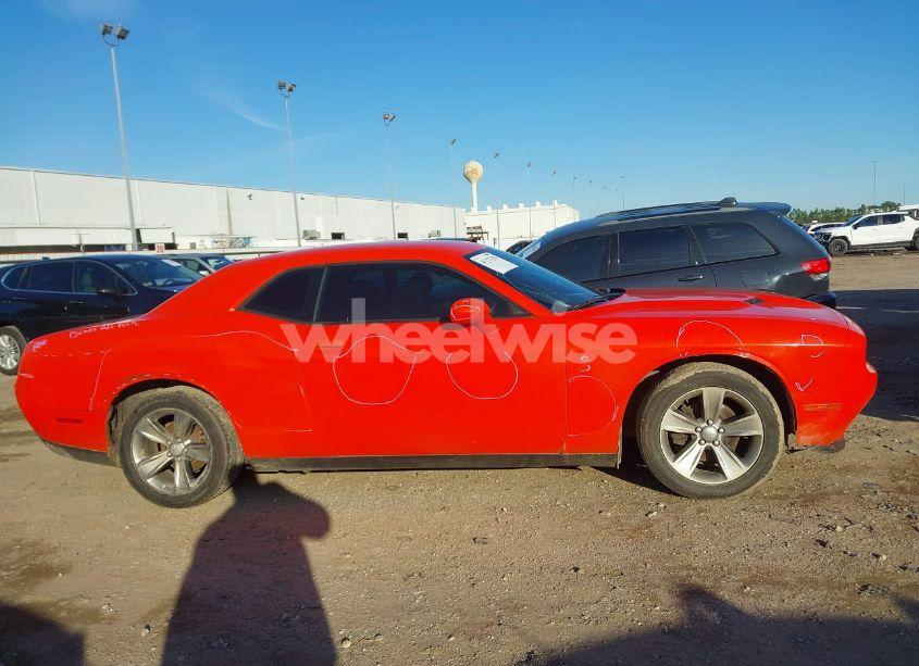 Photo 13 of 2016 Dodge Challenger SXT (VIN 2C3CDZAGXGH306876)