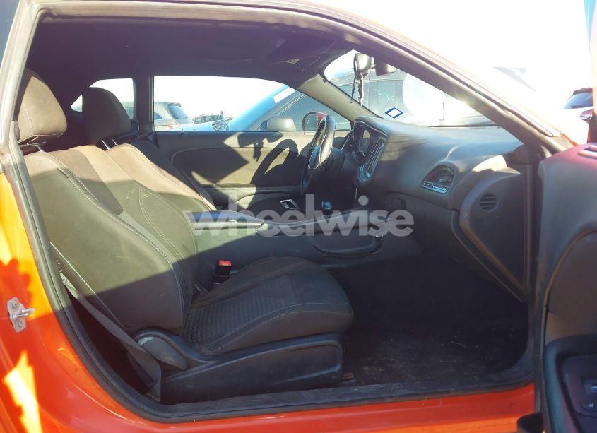 Photo 5 of 2016 Dodge Challenger SXT (VIN 2C3CDZAGXGH306876)