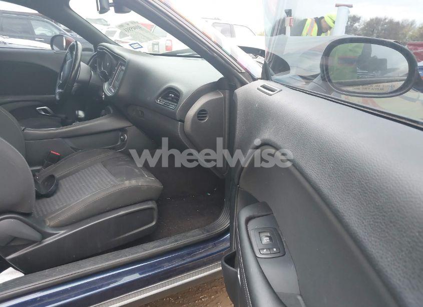 Photo 5 of 2017 Dodge Challenger SXT (VIN 2C3CDZAGXHH536614)