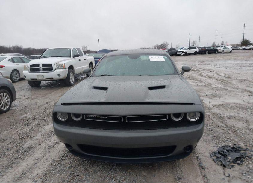 Photo 12 of 2018 Dodge Challenger SXT (VIN 2C3CDZAGXJH123615)