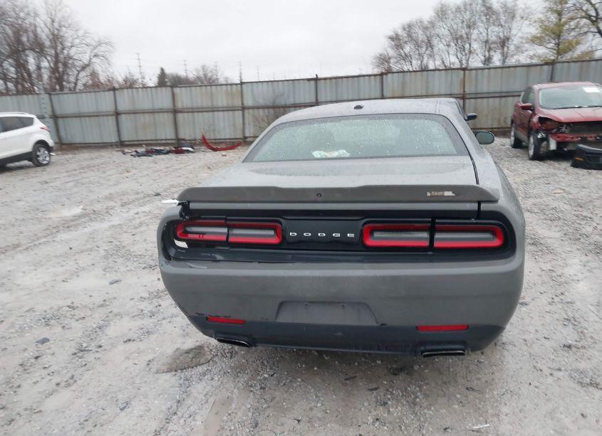 Photo 16 of 2018 Dodge Challenger SXT (VIN 2C3CDZAGXJH123615)