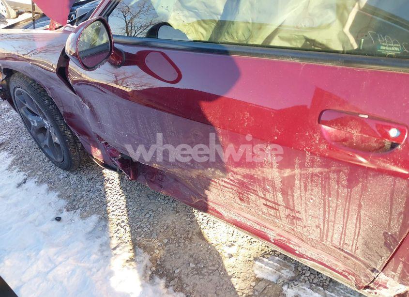 Photo 6 of 2018 Dodge Challenger (VIN 2C3CDZAGXJH132170)