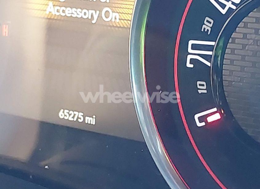 Photo 7 of 2018 Dodge Challenger (VIN 2C3CDZAGXJH132170)