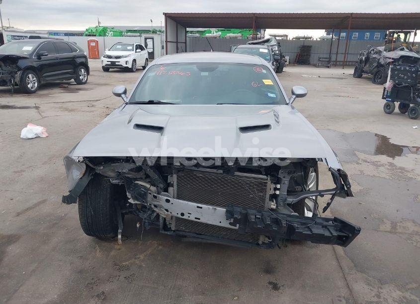 Photo 12 of 2018 Dodge Challenger SXT (VIN 2C3CDZAGXJH183636)