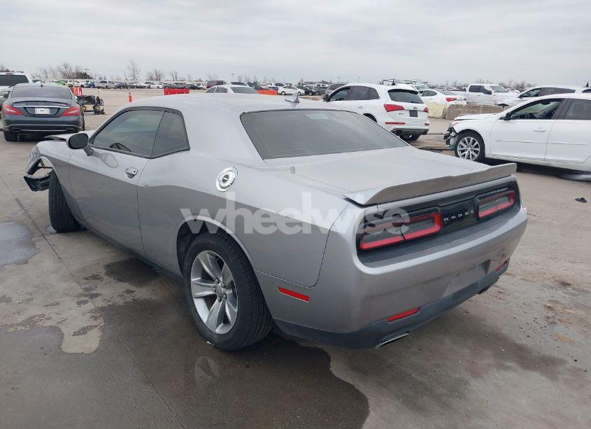 Photo 3 of 2018 Dodge Challenger SXT (VIN 2C3CDZAGXJH183636)