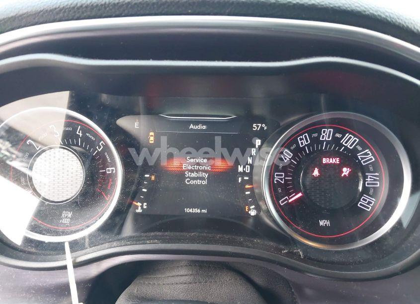 Photo 7 of 2018 Dodge Challenger SXT (VIN 2C3CDZAGXJH183636)