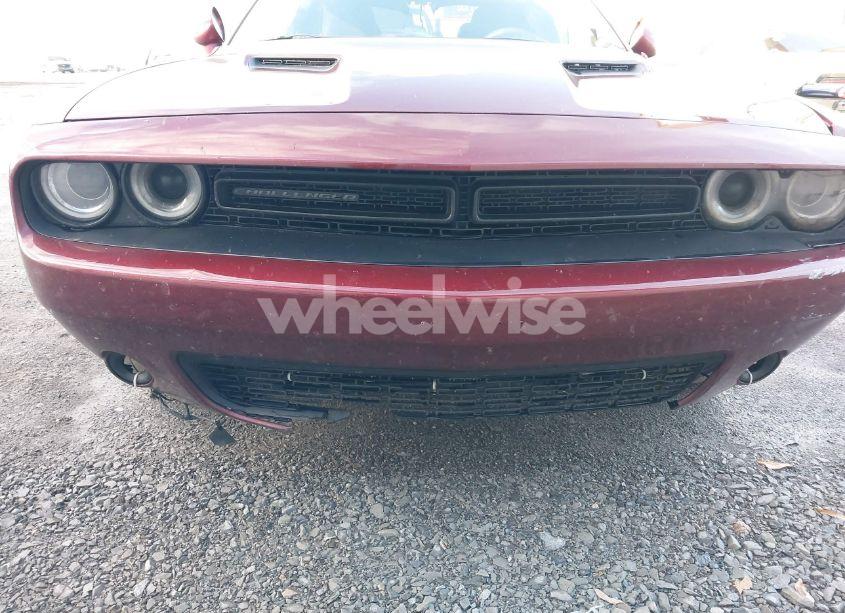 Photo 6 of 2018 Dodge Challenger SXT (VIN 2C3CDZAGXJH309896)