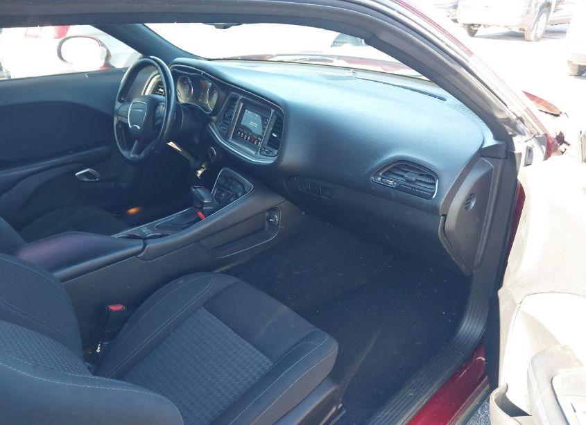Photo 5 of 2019 Dodge Challenger SXT (VIN 2C3CDZAGXKH679568)