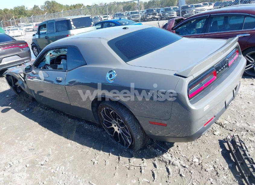 Photo 3 of 2019 Dodge Challenger SXT (VIN 2C3CDZAGXKH701875)