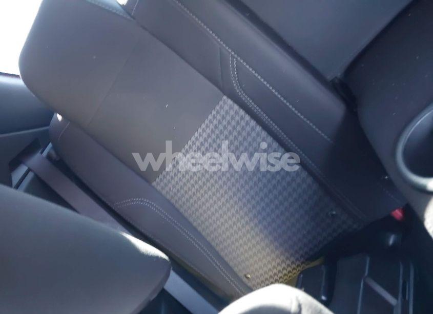 Photo 8 of 2019 Dodge Challenger SXT (VIN 2C3CDZAGXKH701875)