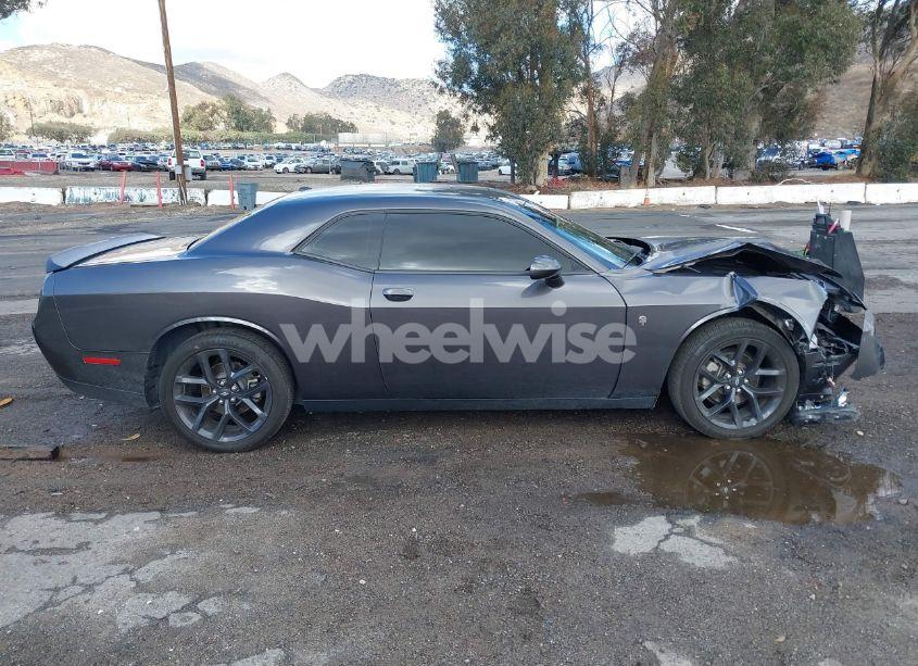 Photo 13 of 2021 Dodge Challenger SXT (VIN 2C3CDZAGXMH577853)