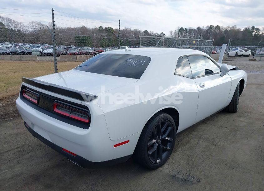 Photo 4 of 2022 Dodge Challenger SXT (VIN 2C3CDZAGXNH205804)