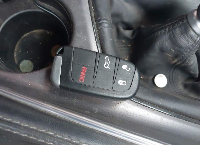 Photo 11 of 2015 Dodge Challenger R/T (VIN 2C3CDZAT2FH783958)