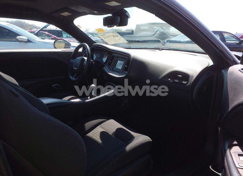 Photo 5 of 2015 Dodge Challenger R/T (VIN 2C3CDZAT2FH823343)