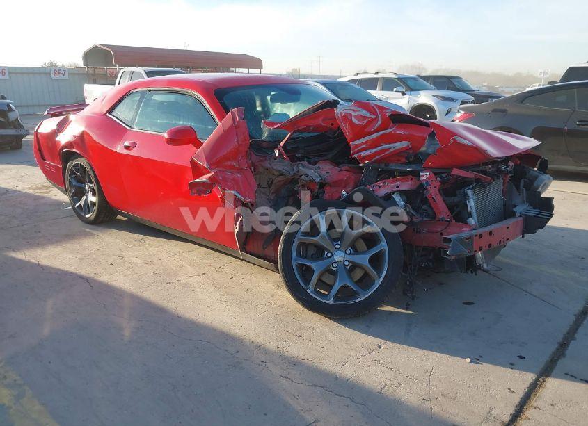 2015 Dodge Challenger R/T (VIN 2C3CDZAT7FH822611) main photo