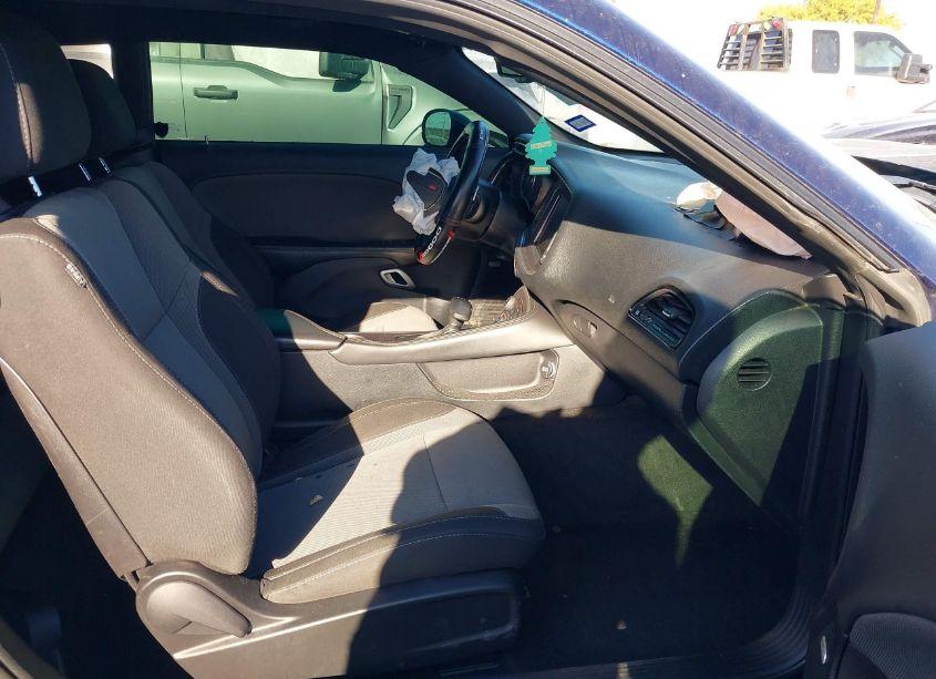 Photo 5 of 2015 Dodge Challenger R/T (VIN 2C3CDZAT8FH821581)