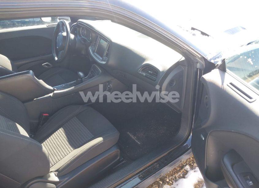 Photo 5 of 2015 Dodge Challenger R/T (VIN 2C3CDZAT9FH861314)