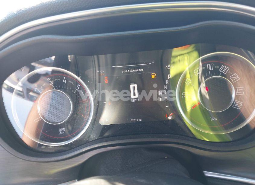 Photo 7 of 2015 Dodge Challenger R/T (VIN 2C3CDZAT9FH861314)