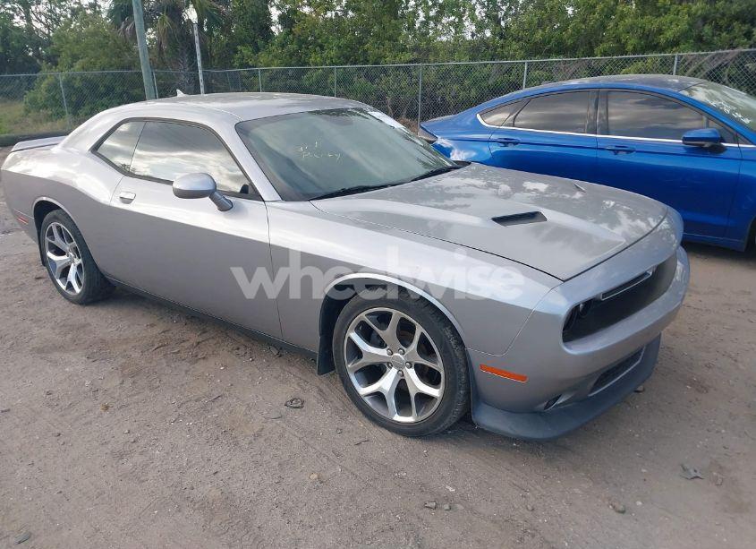 2015 Dodge Challenger SXT PLUS (VIN 2C3CDZBG0FH700898) main photo