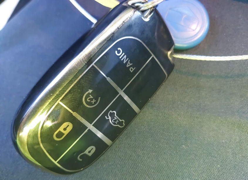 Photo 11 of 2015 Dodge Challenger SXT PLUS (VIN 2C3CDZBG1FH823366)