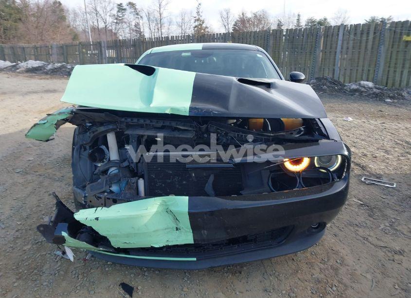 Photo 12 of 2015 Dodge Challenger SXT PLUS (VIN 2C3CDZBG3FH727464)