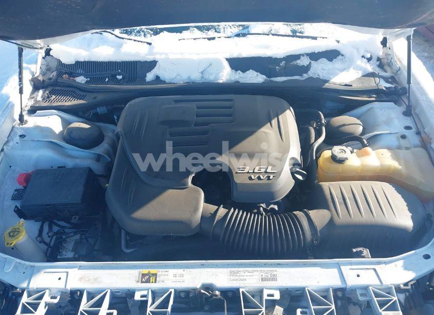 Photo 10 of 2015 Dodge Challenger SXT PLUS (VIN 2C3CDZBG4FH736979)