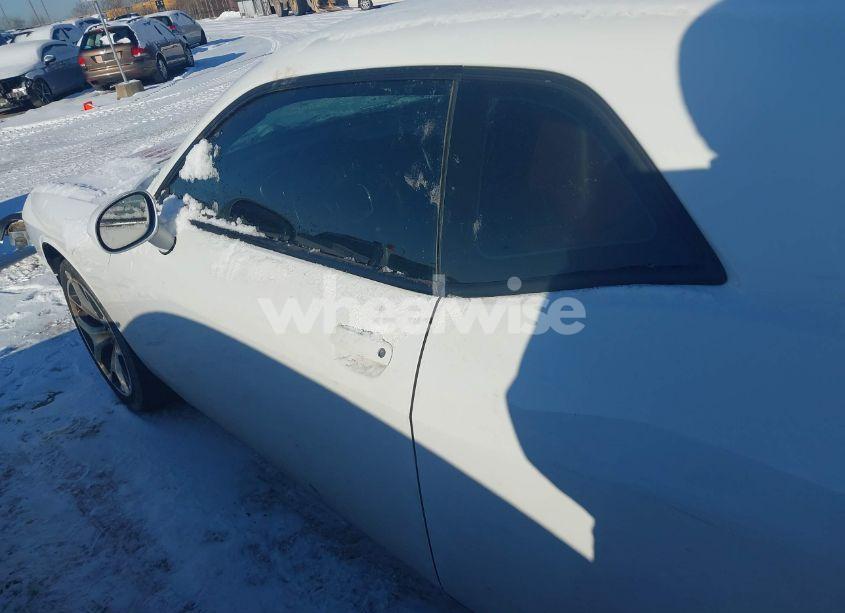 Photo 15 of 2015 Dodge Challenger SXT PLUS (VIN 2C3CDZBG4FH736979)