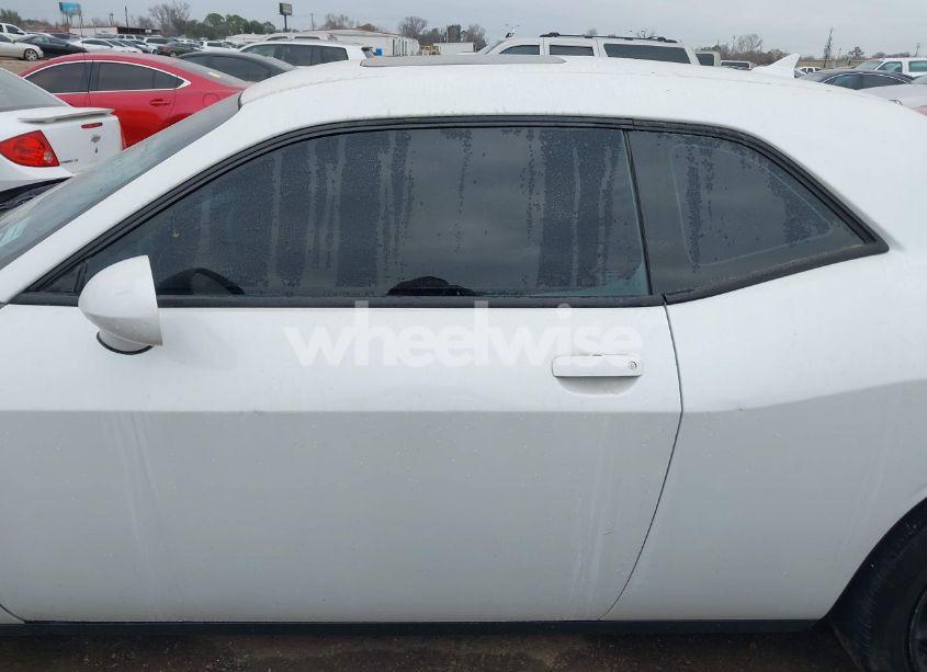 Photo 14 of 2015 Dodge Challenger SXT PLUS (VIN 2C3CDZBG8FH706433)