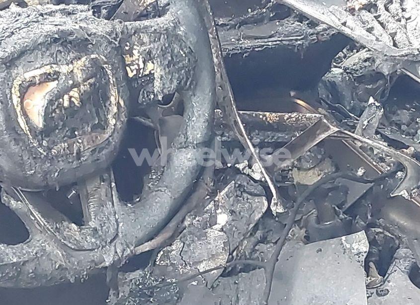 Photo 11 of 2016 Dodge Challenger R/T (VIN 2C3CDZBT0GH184881)