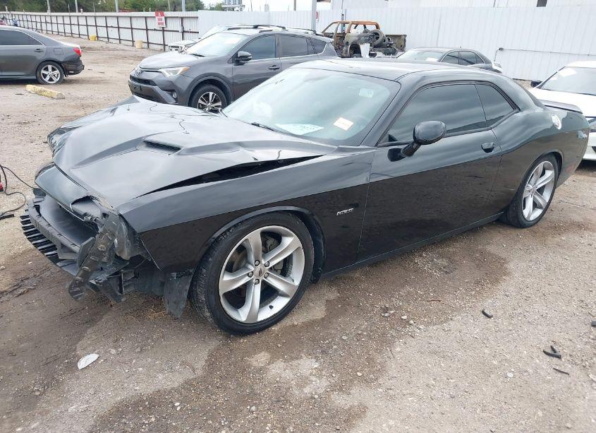 Photo 2 of 2018 Dodge Challenger R/T (VIN 2C3CDZBT0JH131167)