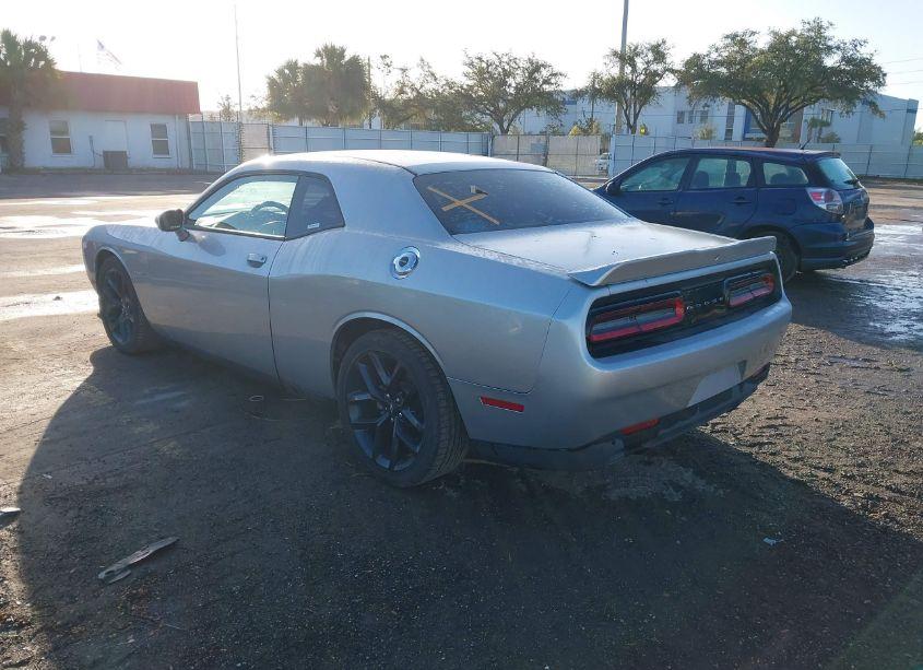 Photo 3 of 2021 Dodge Challenger R/T (VIN 2C3CDZBT0MH546607)