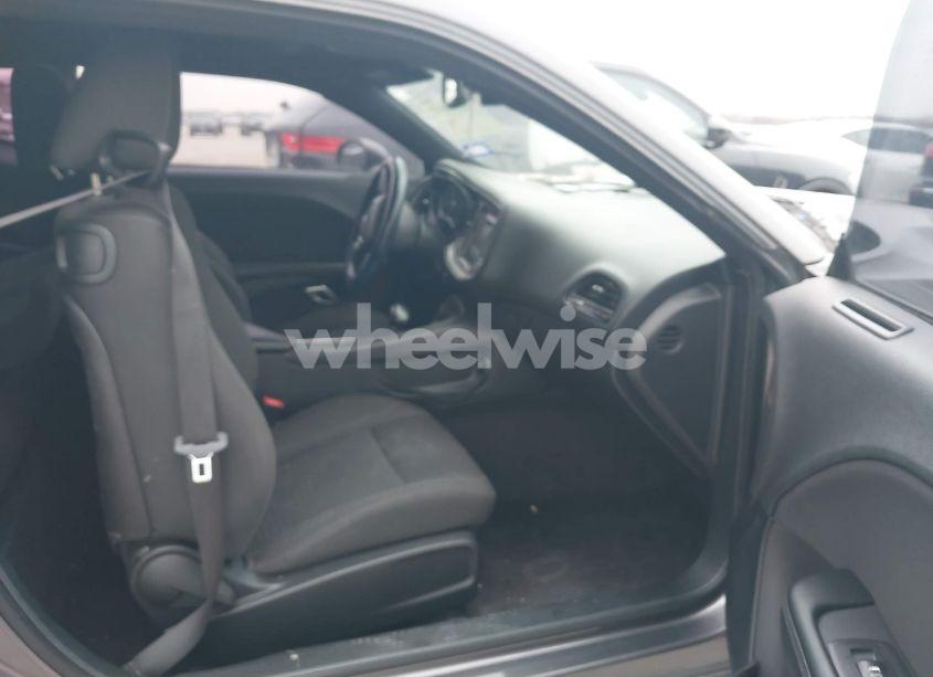 Photo 5 of 2017 Dodge Challenger R/T (VIN 2C3CDZBT1HH561056)