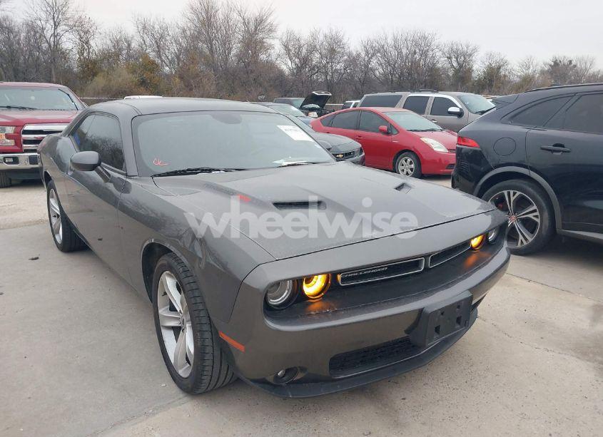 Photo 6 of 2017 Dodge Challenger R/T (VIN 2C3CDZBT1HH561056)