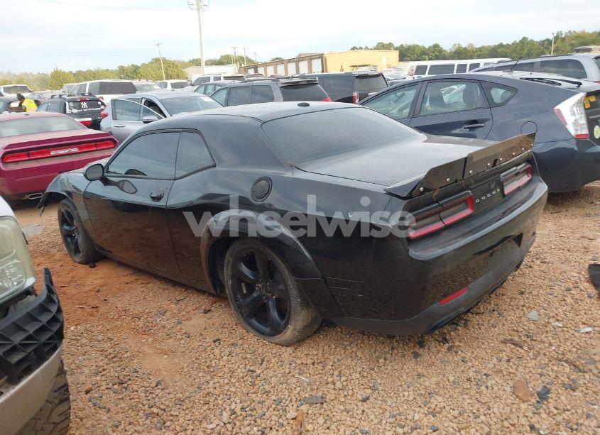 Photo 3 of 2018 Dodge Challenger R/T (VIN 2C3CDZBT1JH154585)