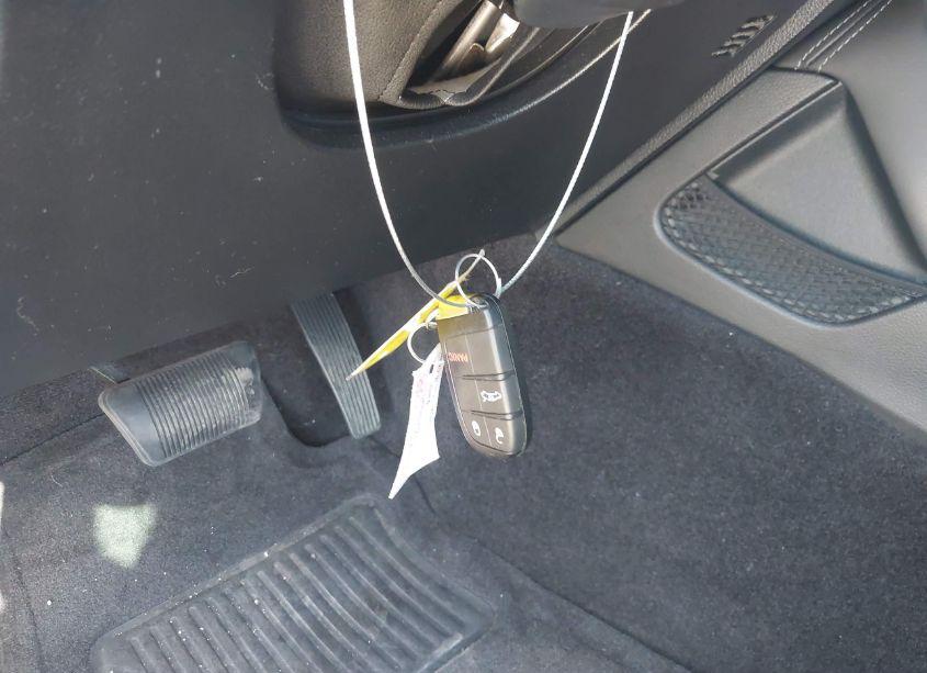 Photo 11 of 2018 Dodge Challenger R/T (VIN 2C3CDZBT1JH255335)