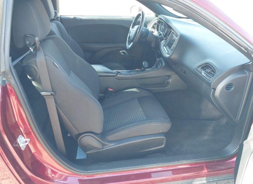 Photo 5 of 2018 Dodge Challenger R/T (VIN 2C3CDZBT1JH255335)