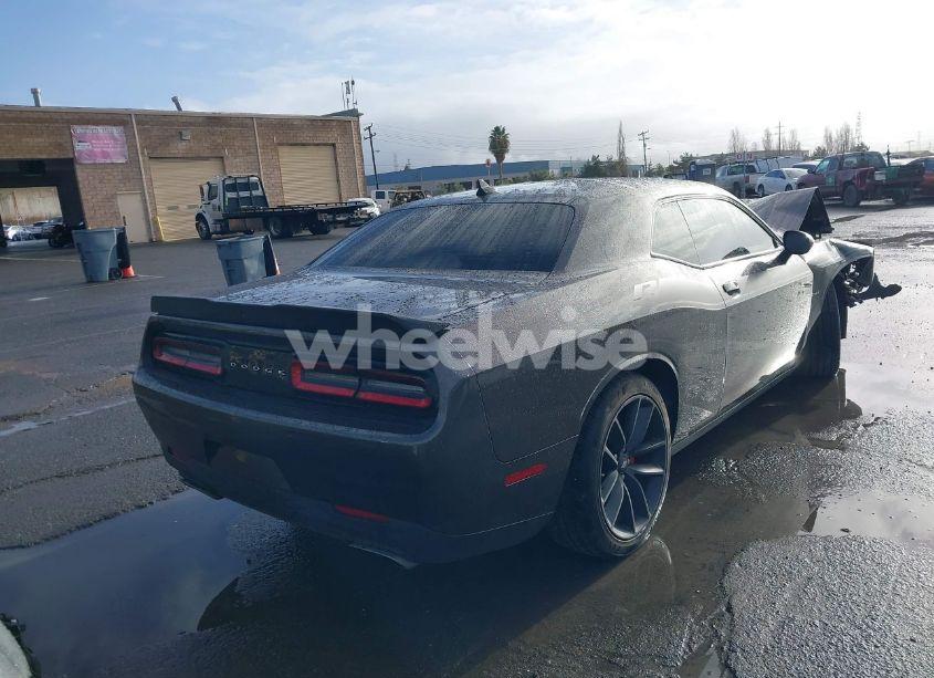 Photo 4 of 2021 Dodge Challenger R/T (VIN 2C3CDZBT1MH560306)