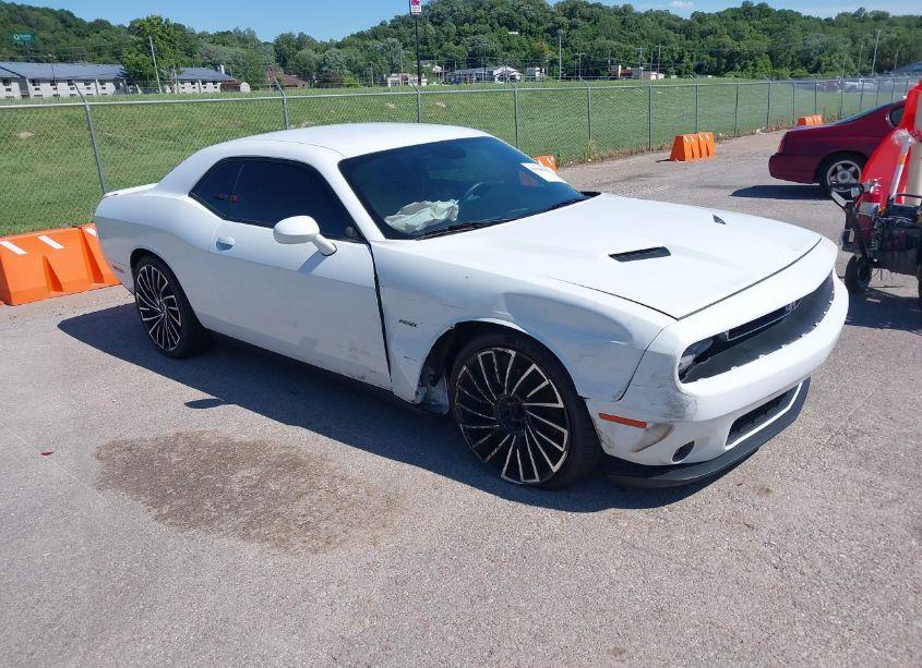 2016 Dodge Challenger R/T (VIN 2C3CDZBT2GH193663) main photo