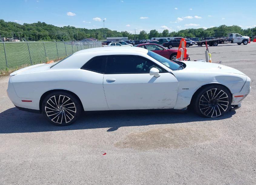 Photo 13 of 2016 Dodge Challenger R/T (VIN 2C3CDZBT2GH193663)