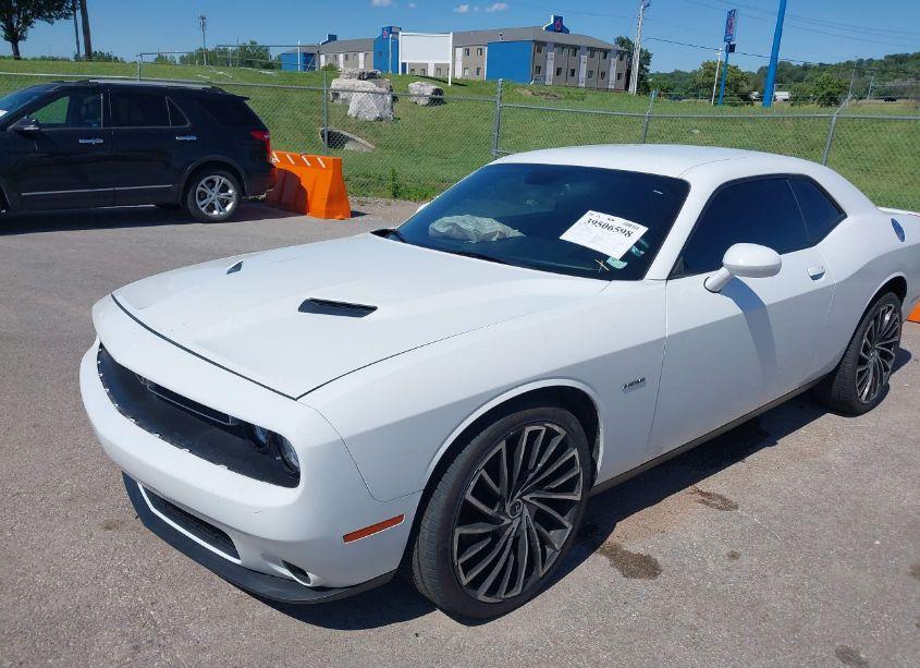 Photo 2 of 2016 Dodge Challenger R/T (VIN 2C3CDZBT2GH193663)
