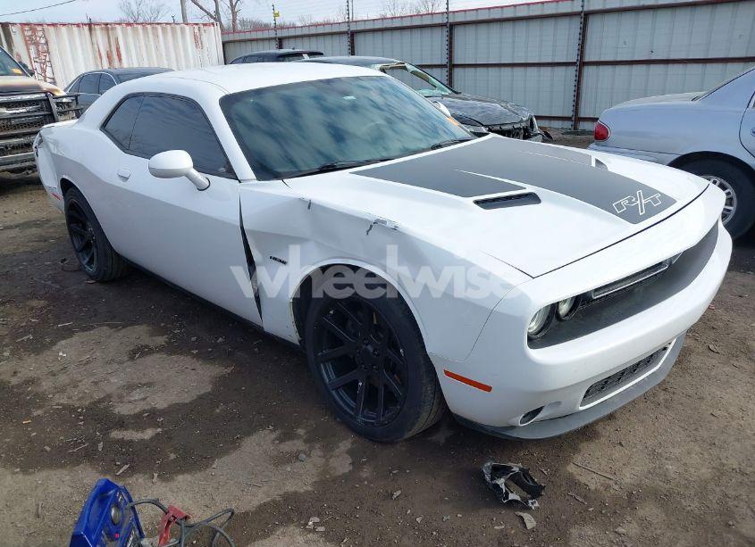 2016 Dodge Challenger R/T (VIN 2C3CDZBT2GH285176) main photo