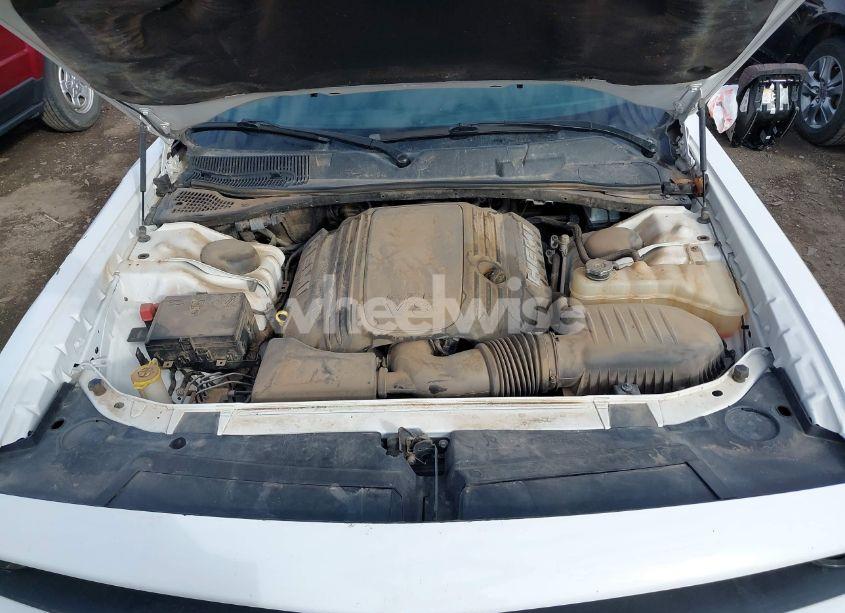 Photo 10 of 2016 Dodge Challenger R/T (VIN 2C3CDZBT2GH285176)