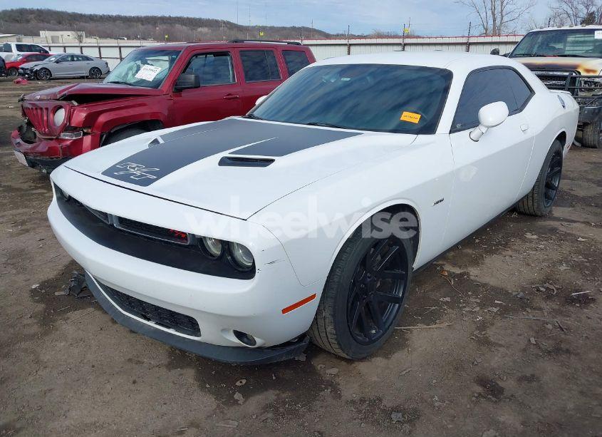 Photo 2 of 2016 Dodge Challenger R/T (VIN 2C3CDZBT2GH285176)