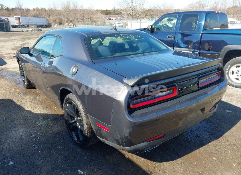 Photo 3 of 2016 Dodge Challenger R/T (VIN 2C3CDZBT2GH308908)