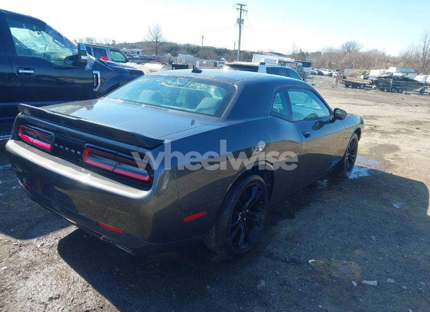 Photo 4 of 2016 Dodge Challenger R/T (VIN 2C3CDZBT2GH308908)