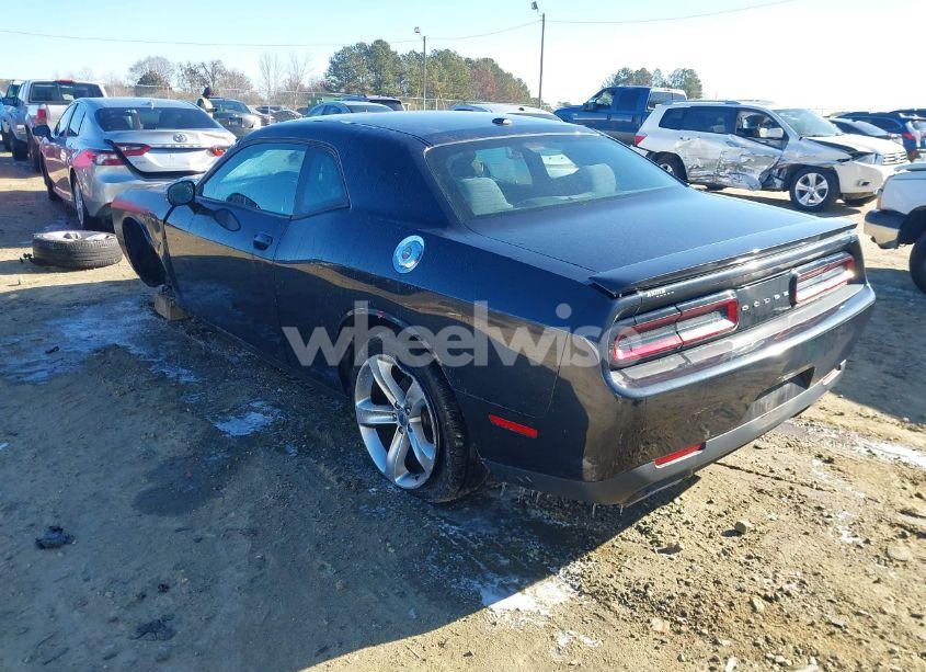 Photo 3 of 2017 Dodge Challenger R/T (VIN 2C3CDZBT2HH587164)