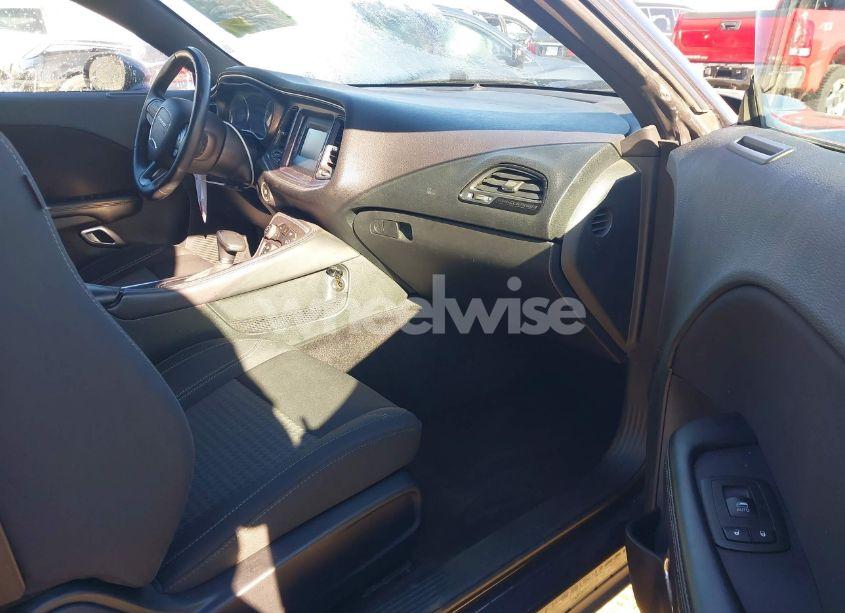 Photo 5 of 2017 Dodge Challenger R/T (VIN 2C3CDZBT2HH587164)