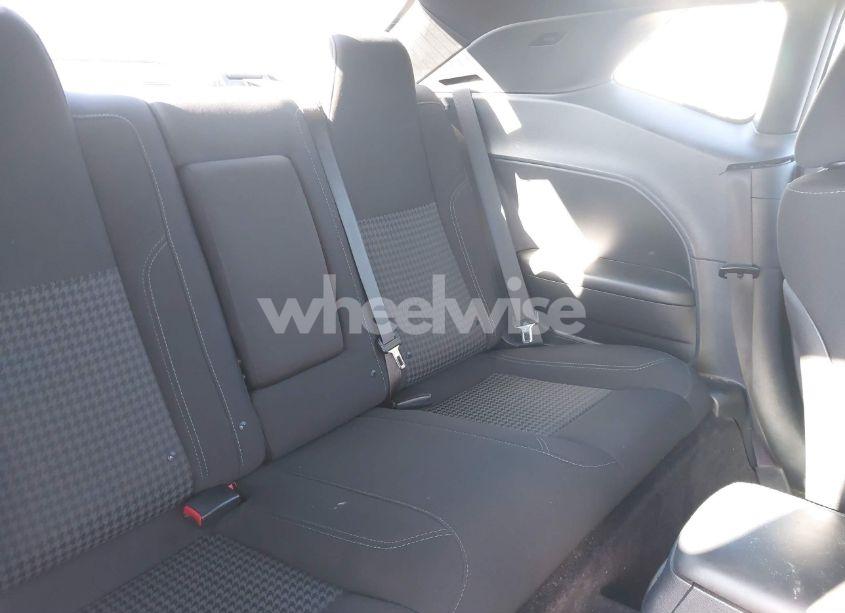 Photo 8 of 2017 Dodge Challenger R/T (VIN 2C3CDZBT2HH587164)