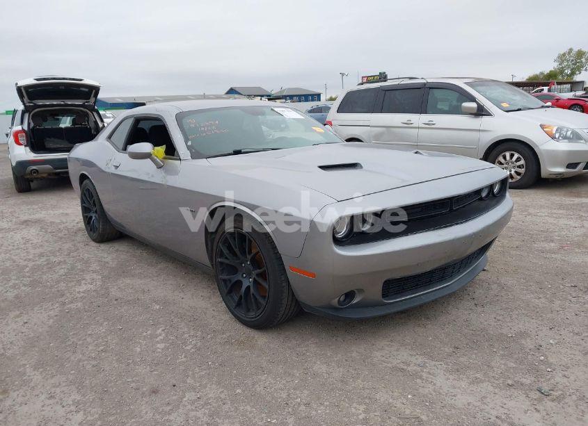 2017 Dodge Challenger R/T (VIN 2C3CDZBT3HH651390) main photo